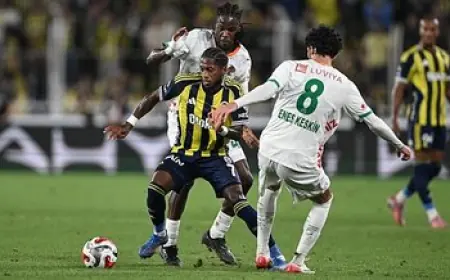 Fenerbahçe’ye Eleştiri Yağmuru: “Penaltı Kaçtı, Puan Gitti, Sinyaller Alarm Veriyor”