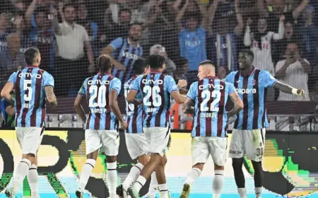Trabzonspor’da Başakşehir Maçı Öncesi 11 Netleşiyor: Fatih Tekke Kadroyu Şekillendiriyor